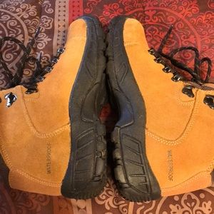 earth shoes kristen